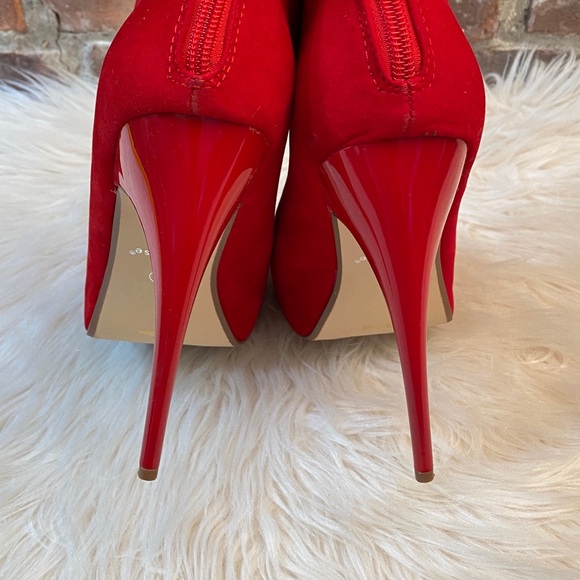 Dollhouse Spyglass Red Open Toe Heels, Size 11 - Picture 8 of 16